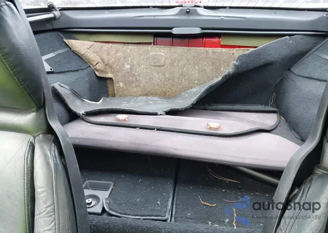 1993 Chevrolet Corvette из США, поврежденный, VIN 1G1YY23P0P5102596